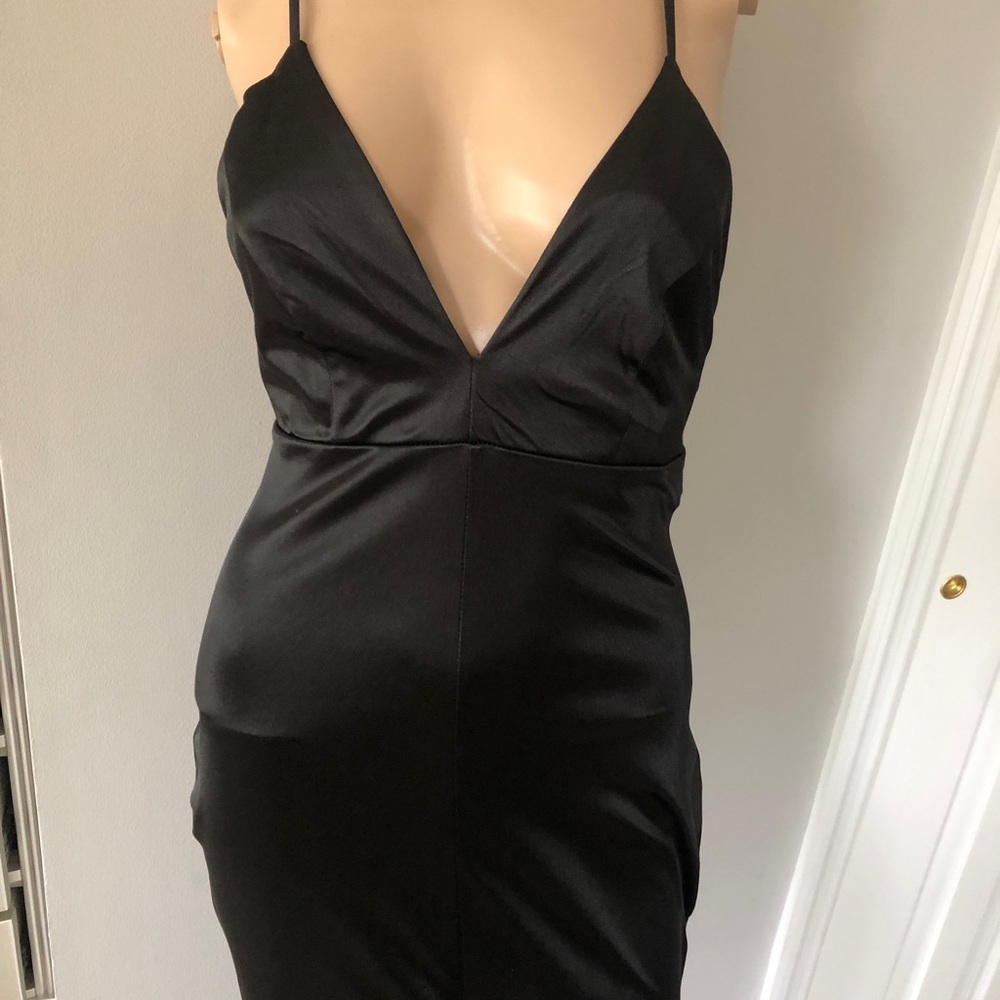 Gown - Picture 2 of 4